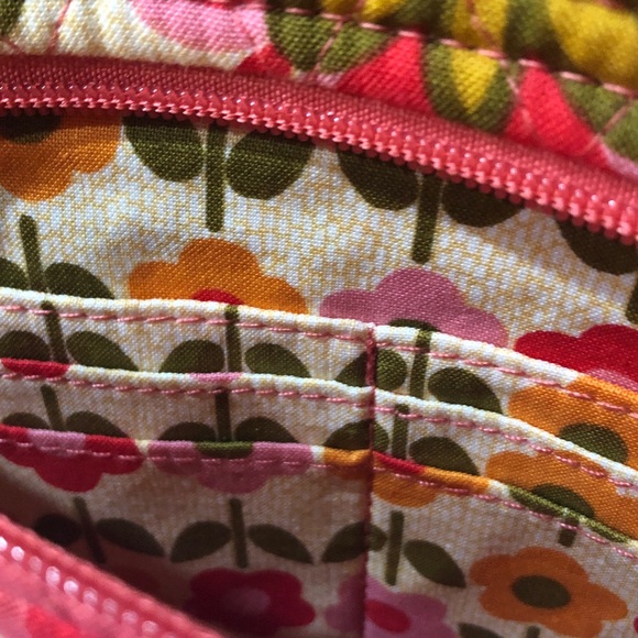 EUC pretty much new, used 1x Vera Bradley Crossbody Purse/Bag - Picture 7 of 10